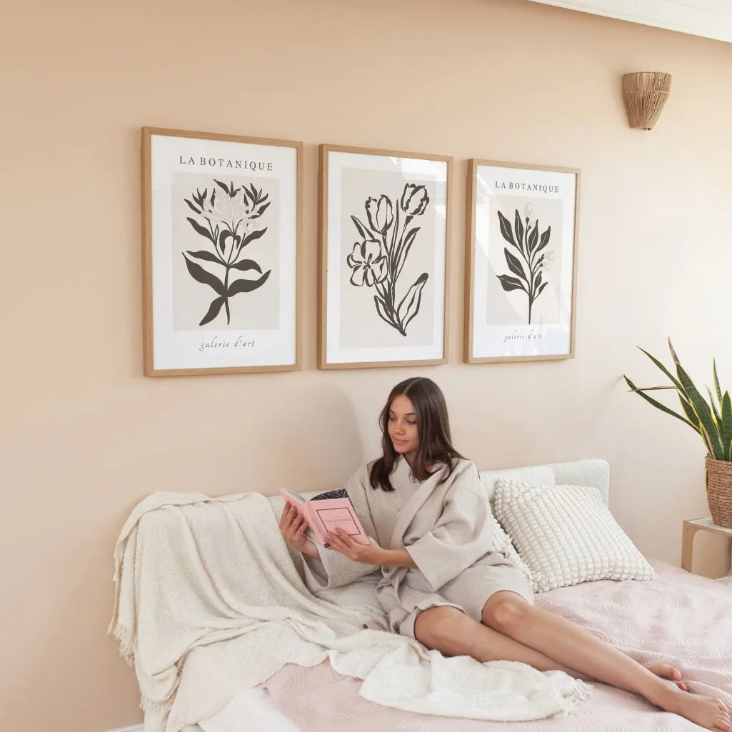 La Botanique Minimal Botanical Prints – Neutral Beige Set of 3