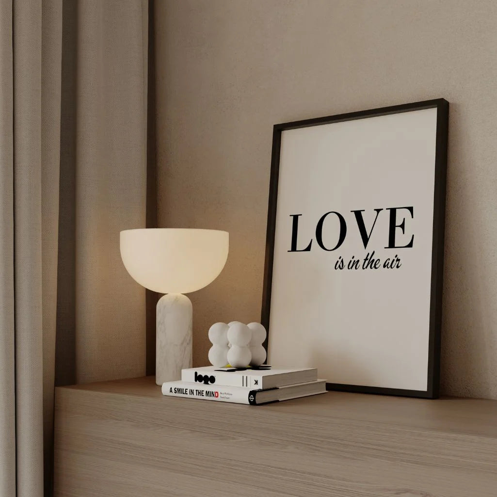 Plakat Miłość wisi w powietrzu